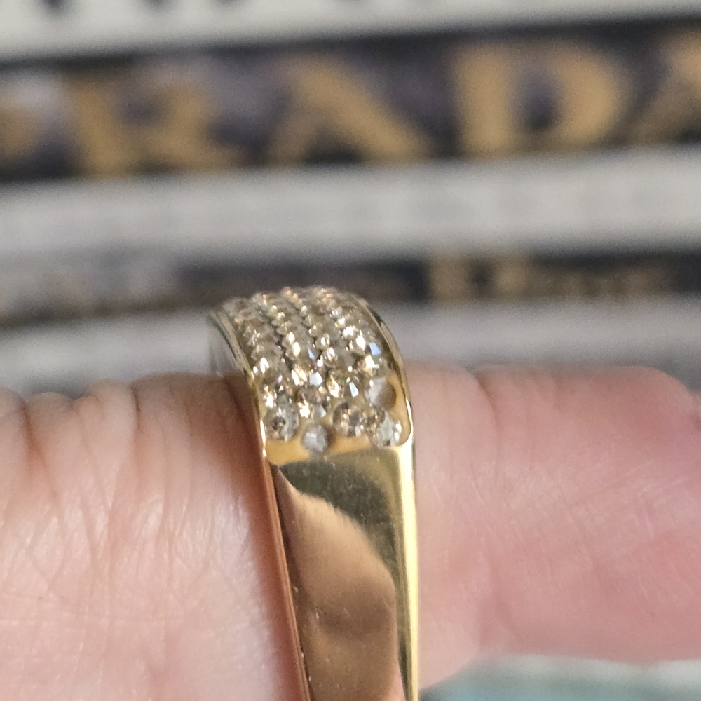 Henri Bendel Band Ring Size 5 - Picture 4 of 8
